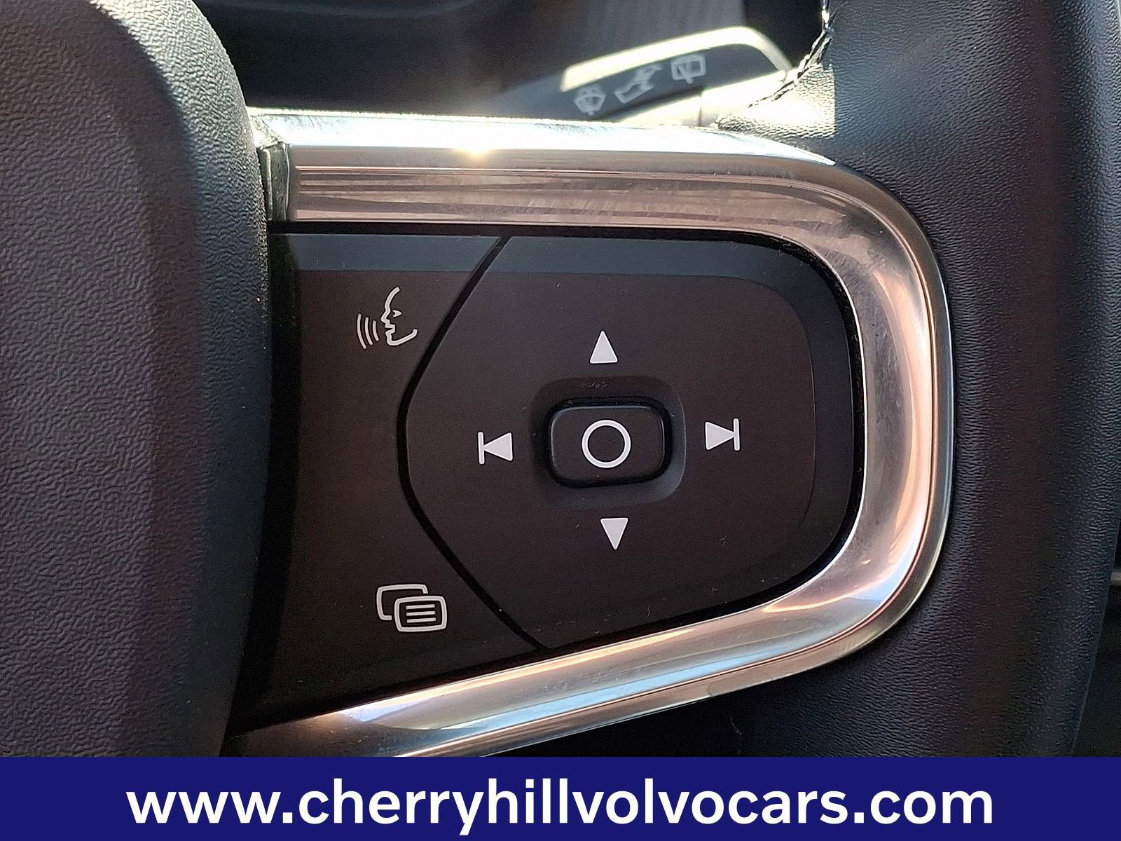 Certified 2023 Volvo XC40 B5 Core w/ Climate Package image 23