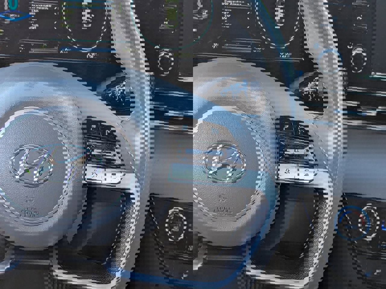 Used 2021 Hyundai Elantra SEL w/ Convenience Package image 18