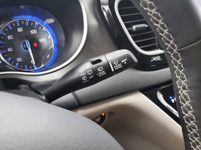 Certified 2024 Chrysler Pacifica Touring-L image 15