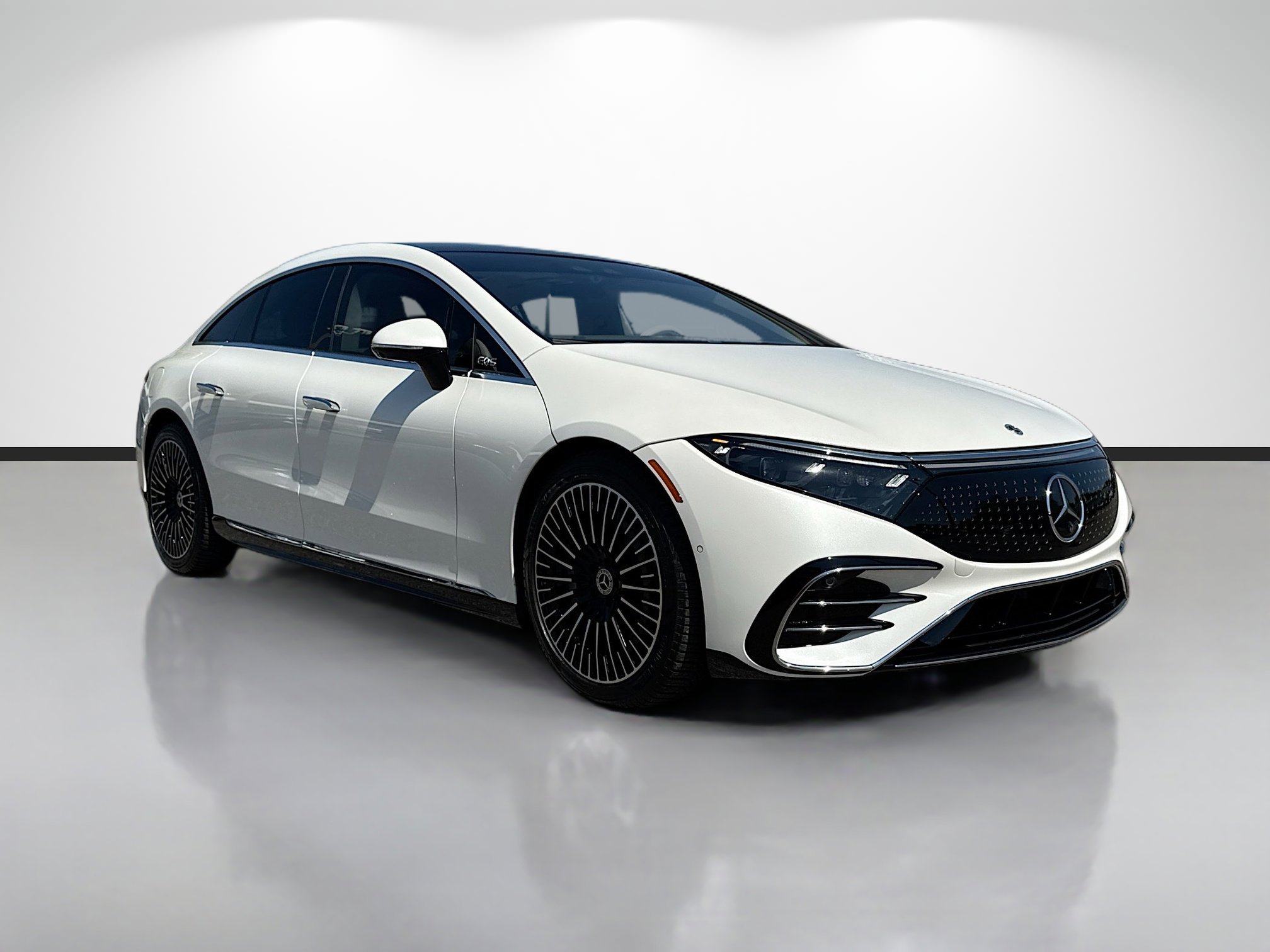 Used 2022 Mercedes-Benz EQS 450+ Sedan image 1