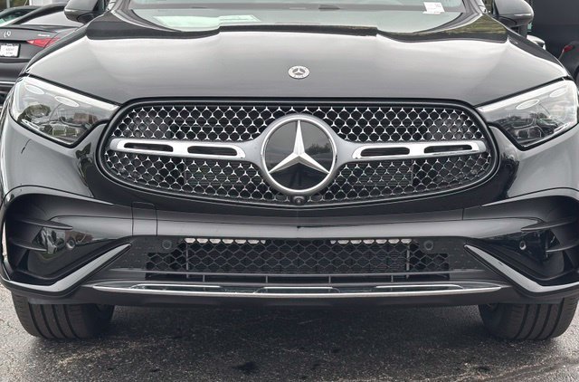 New 2027 Mercedes-Benz GLC 300 4MATIC image 4