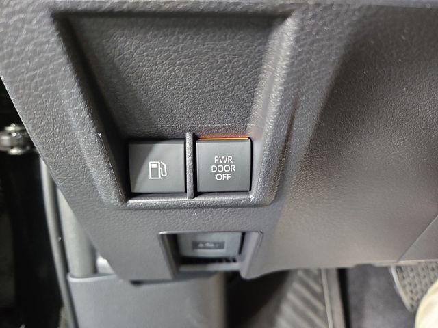 New 2025 Toyota Sienna XLE image 29