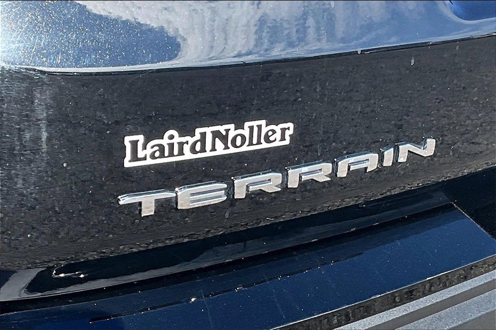 Used 2022 GMC Terrain SLE w/ Driver Convenience Package image 8