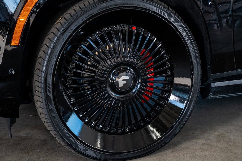 Used 2025 Cadillac Escalade Sport Platinum w/ LPO, Floor Liner Package image 10