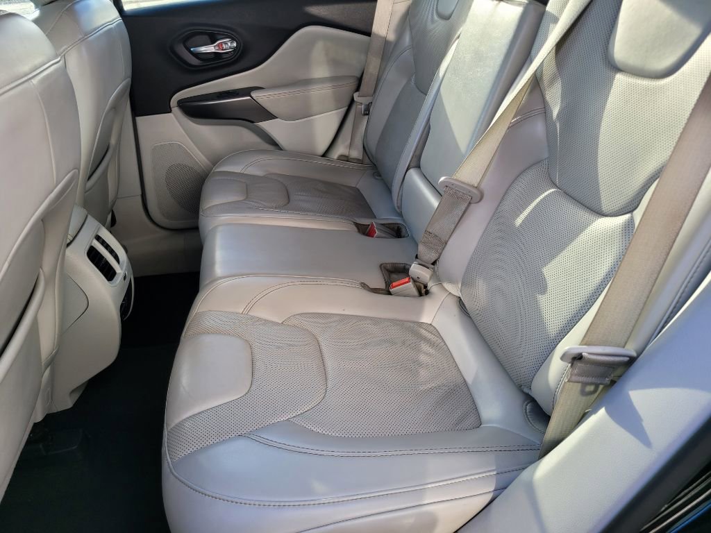 Used 2020 Jeep Cherokee Limited AWD/4WD image 41