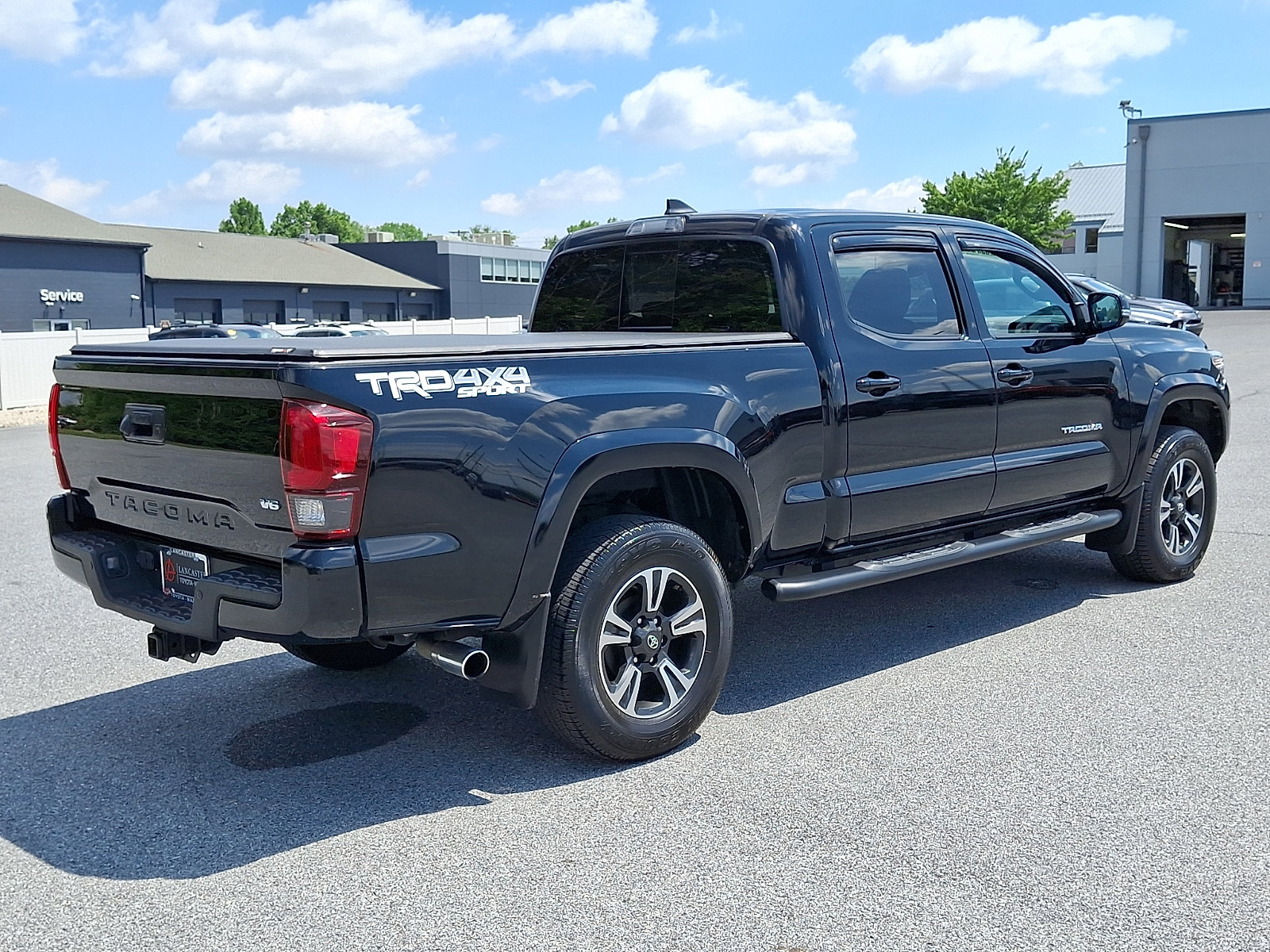 Used 2019 Toyota Tacoma TRD Sport w/ TRD Premium Sport Package AWD/4WD image 7