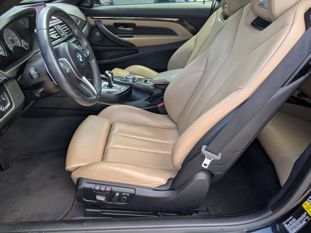 Used 2015 BMW M4 Convertible RWD image 11