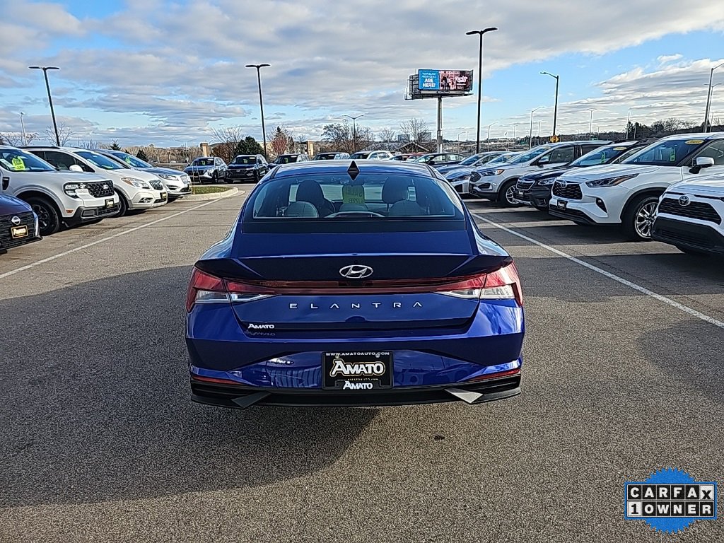 Certified 2023 Hyundai Elantra SE image 4