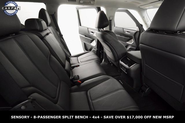 Used 2025 INFINITI QX80 Sensory image 12