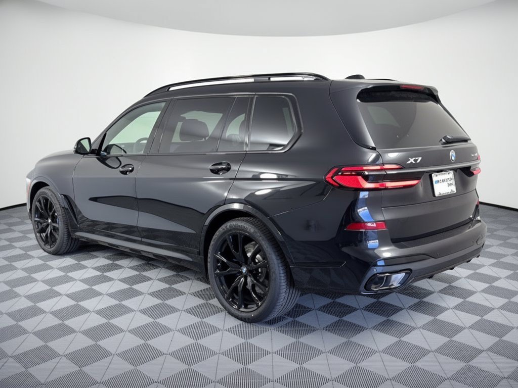 New 2027 BMW X7 xDrive40i w/ M Sport Package AWD/4WD image 3