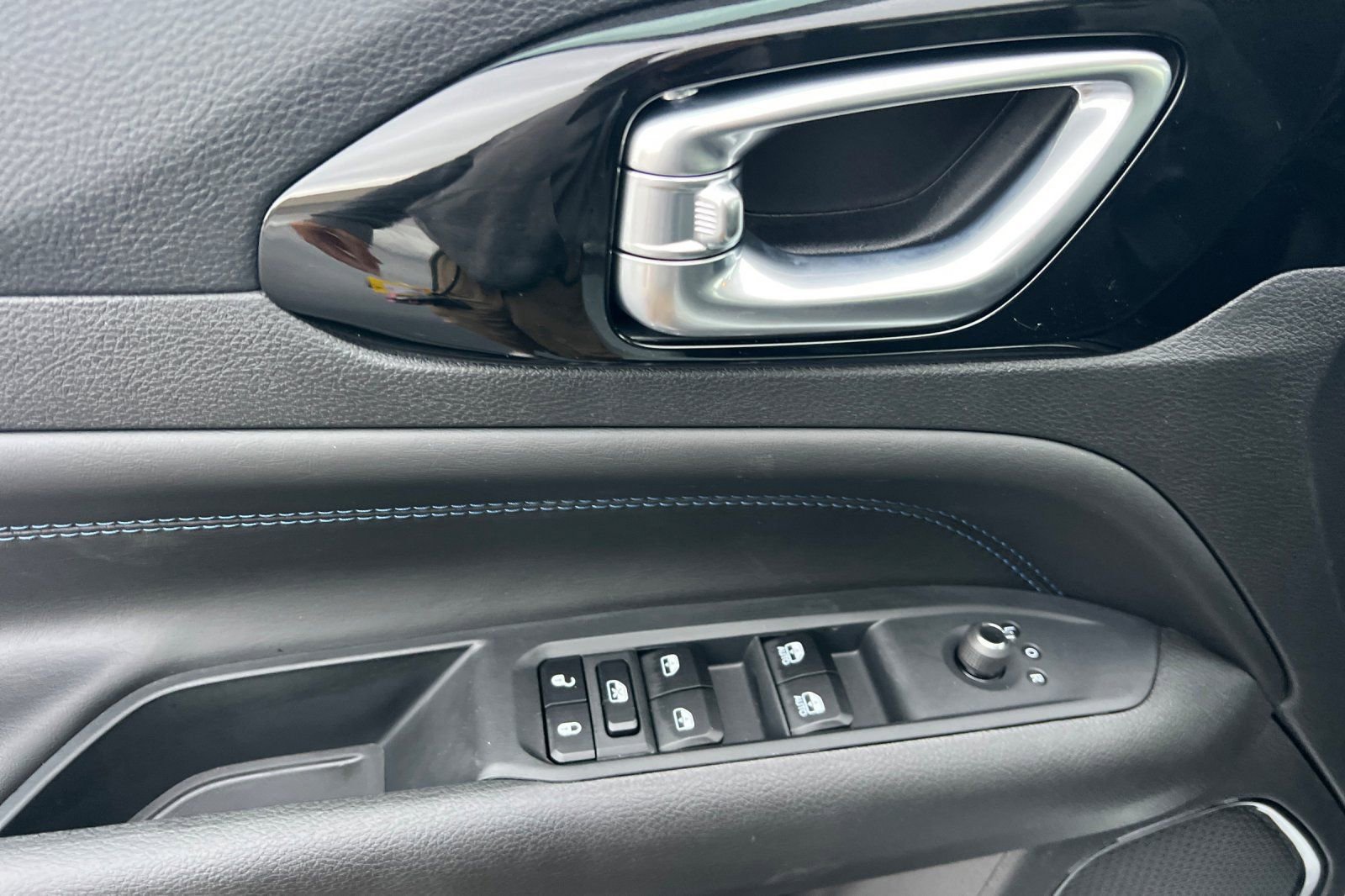 New 2026 Jeep Compass Latitude AWD/4WD image 9