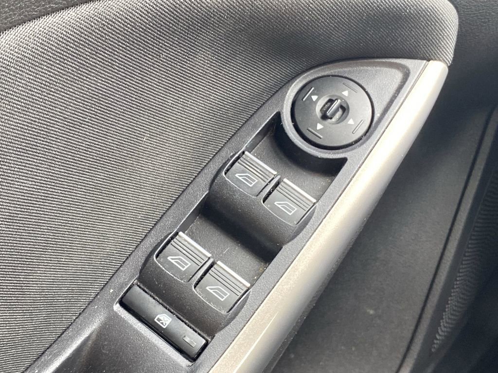 Used 2017 Ford Focus Titanium image 9