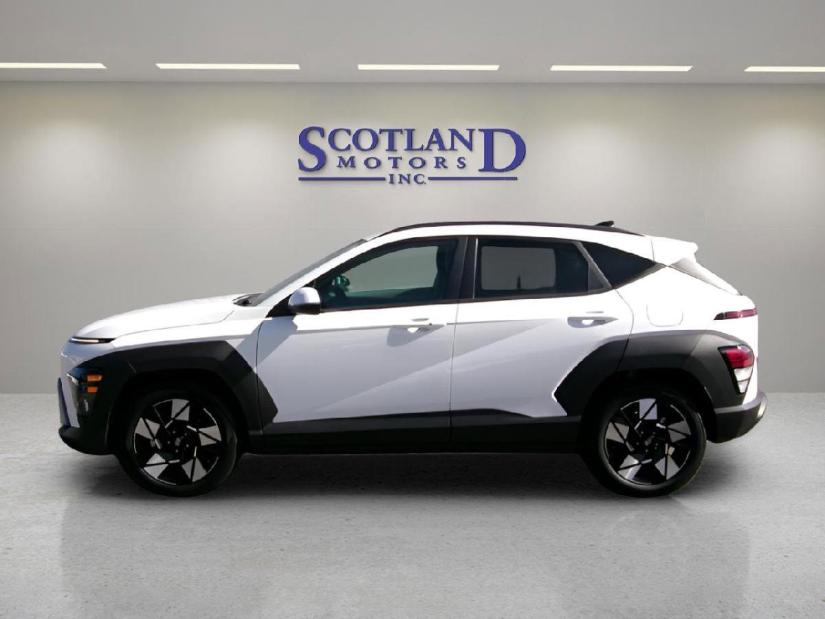 Used 2025 Hyundai Kona SEL image 1
