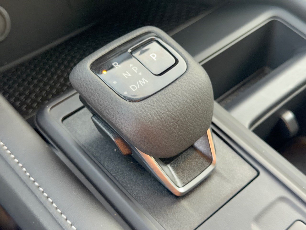 Used 2025 Nissan Pathfinder S FWD image 21