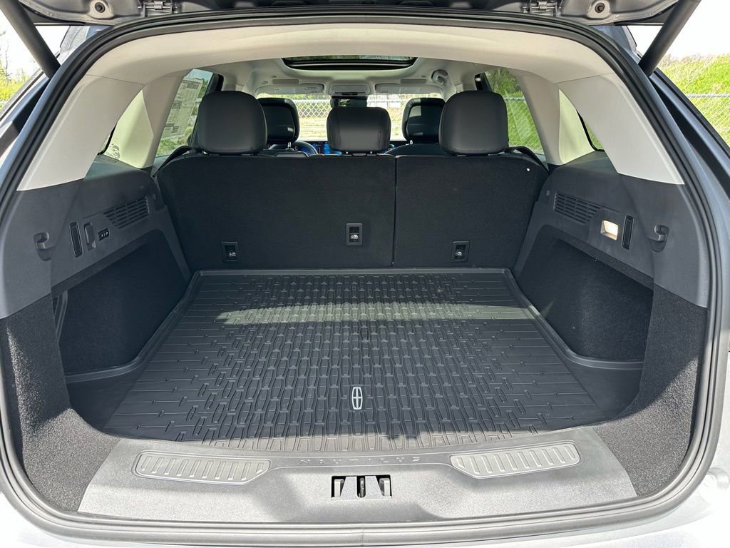 New 2026 Lincoln Nautilus Reserve AWD/4WD image 26