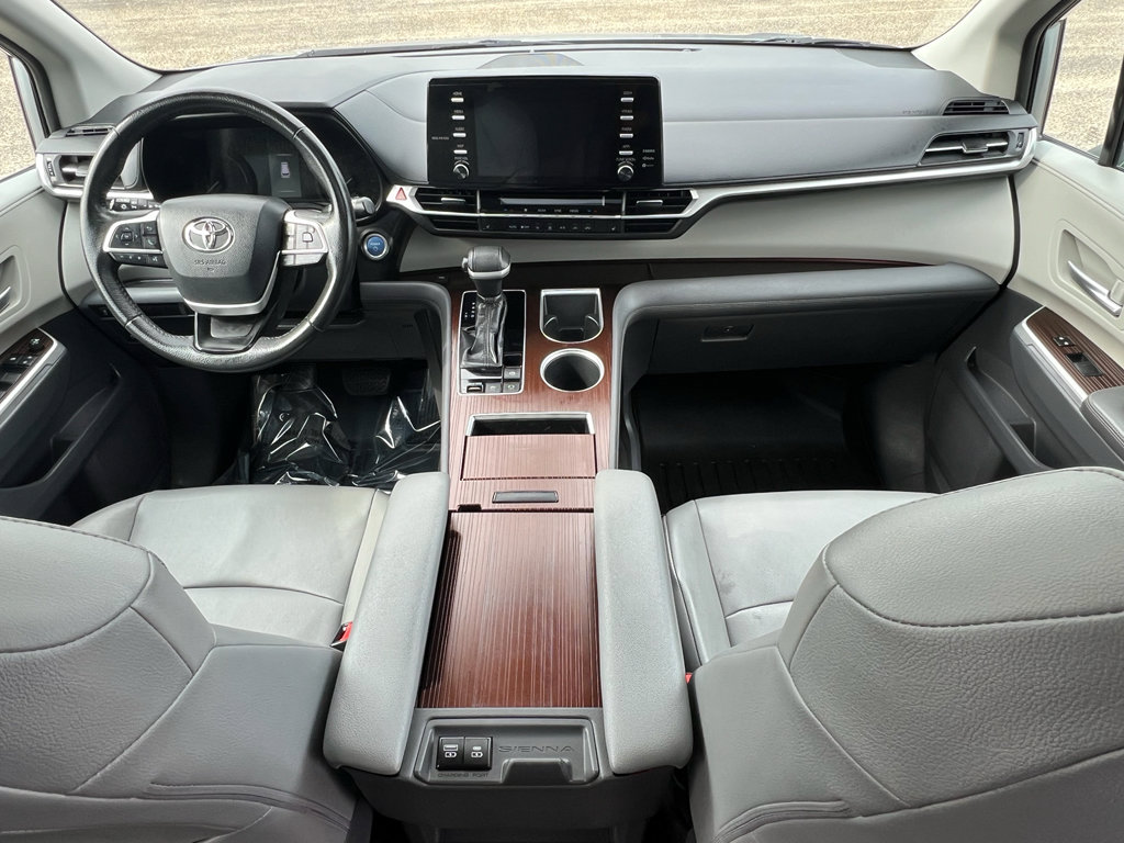 Used 2021 Toyota Sienna XLE FWD image 13