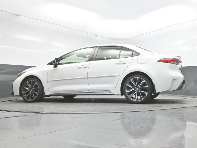 Used 2021 Toyota Corolla SE w/ Carpet Mat Package (TMS) FWD image 38