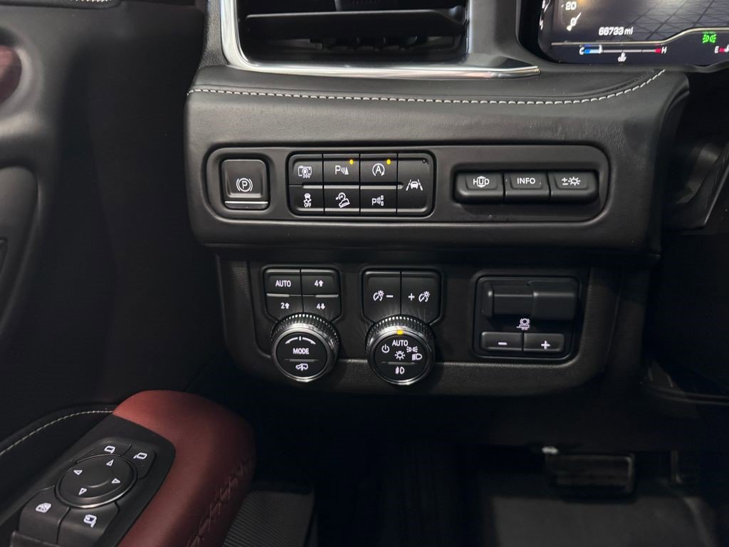 Certified 2023 GMC Yukon Denali Ultimate image 22