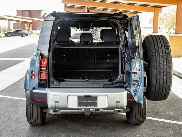 Used 2025 Land Rover Defender 110 S AWD/4WD image 30