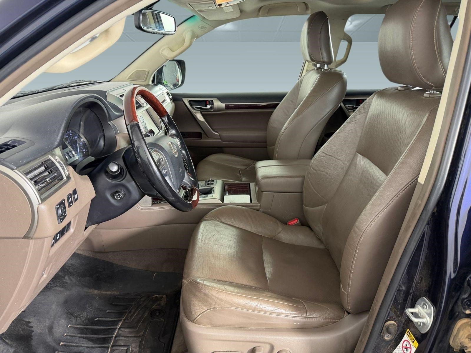 Used 2018 Lexus GX 460 Premium w/ Premium Package AWD/4WD image 5