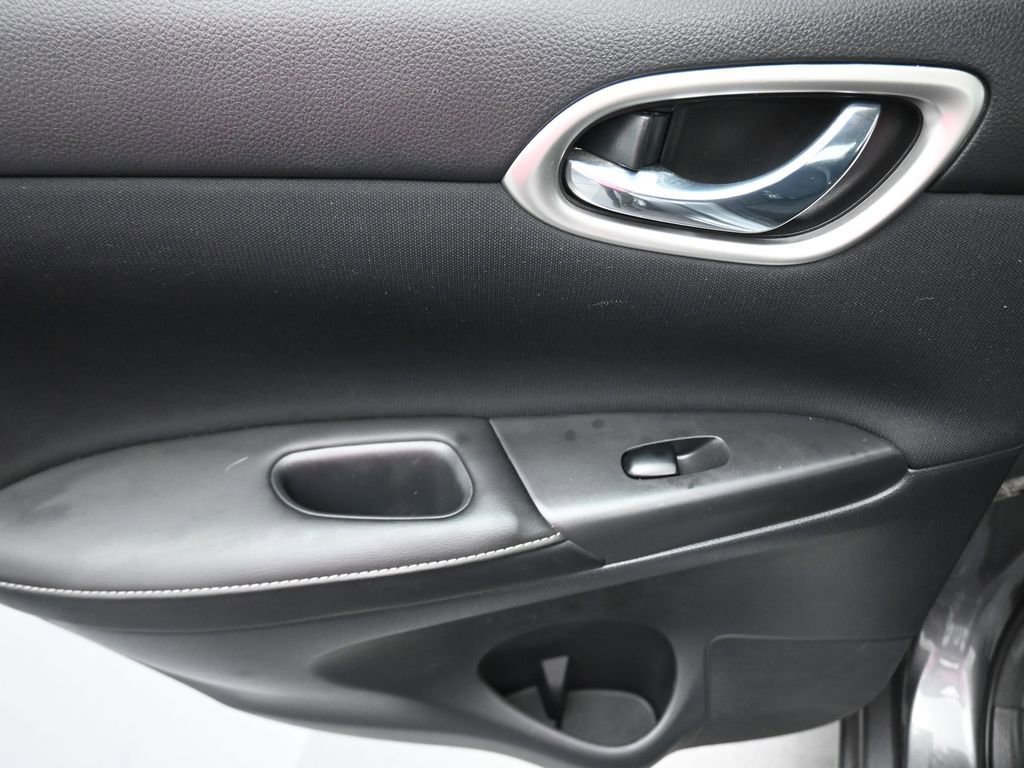 Used 2019 Nissan Sentra SV image 29