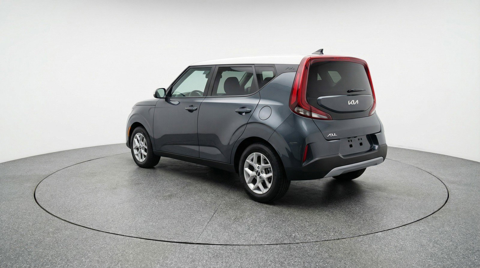 Used 2025 Kia Soul LX w/ LX Technology Package FWD image 6