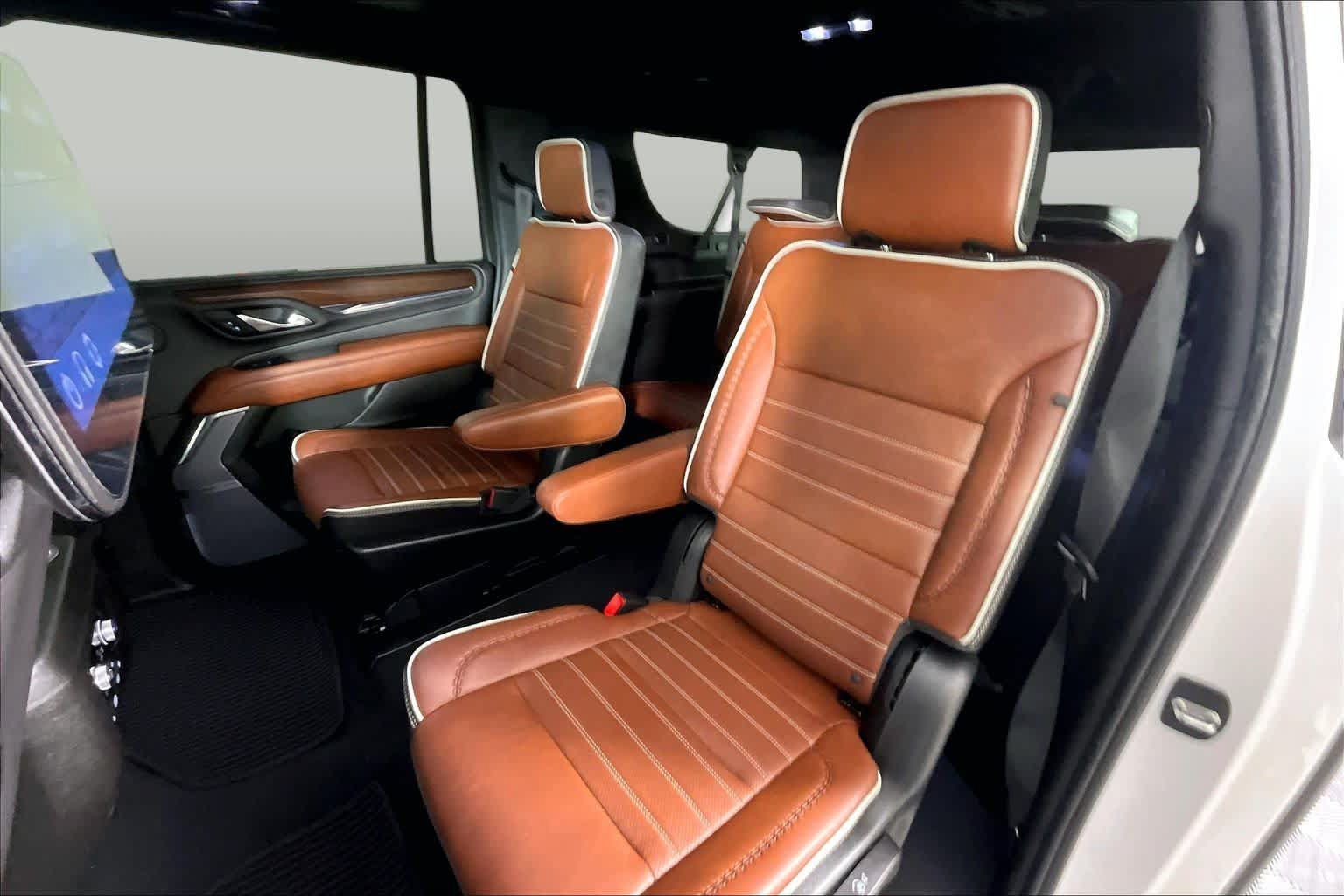 Certified 2023 GMC Yukon XL Denali Ultimate AWD/4WD image 19