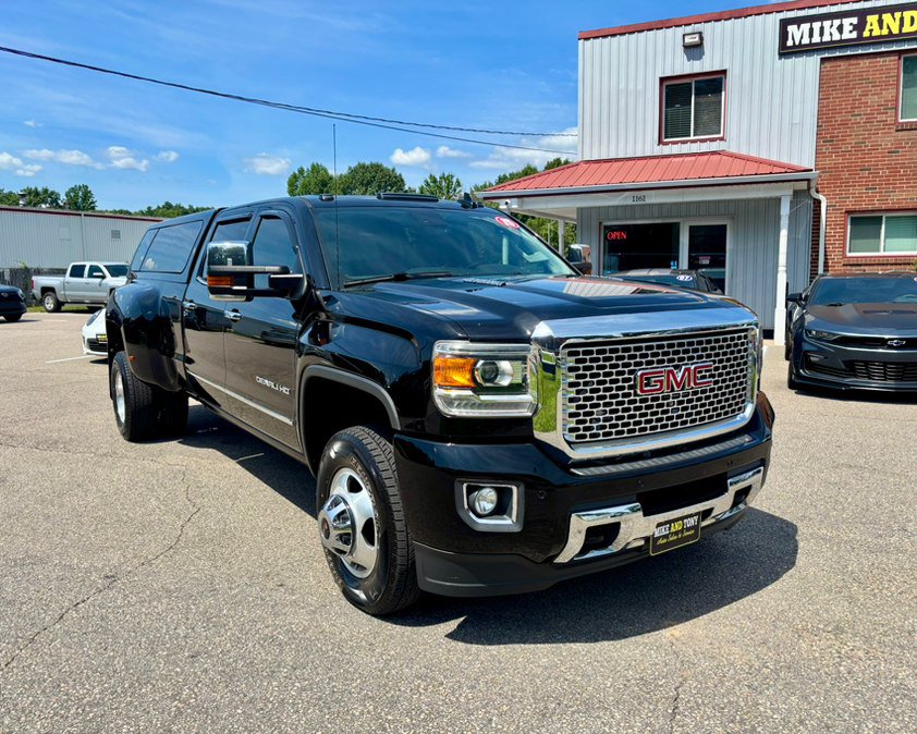 Used 2015 GMC Sierra 3500 Denali w/ Duramax Plus Package AWD/4WD image 3