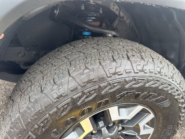 Used 2022 Toyota Tacoma TRD Off-Road AWD/4WD image 26