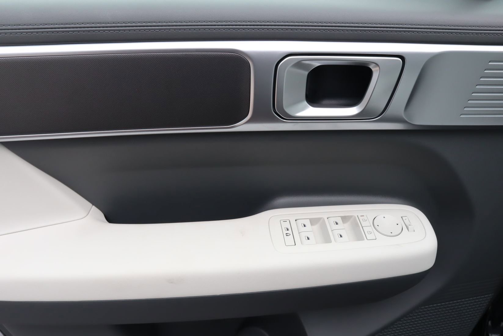 New 2026 Hyundai Santa Fe SE image 21