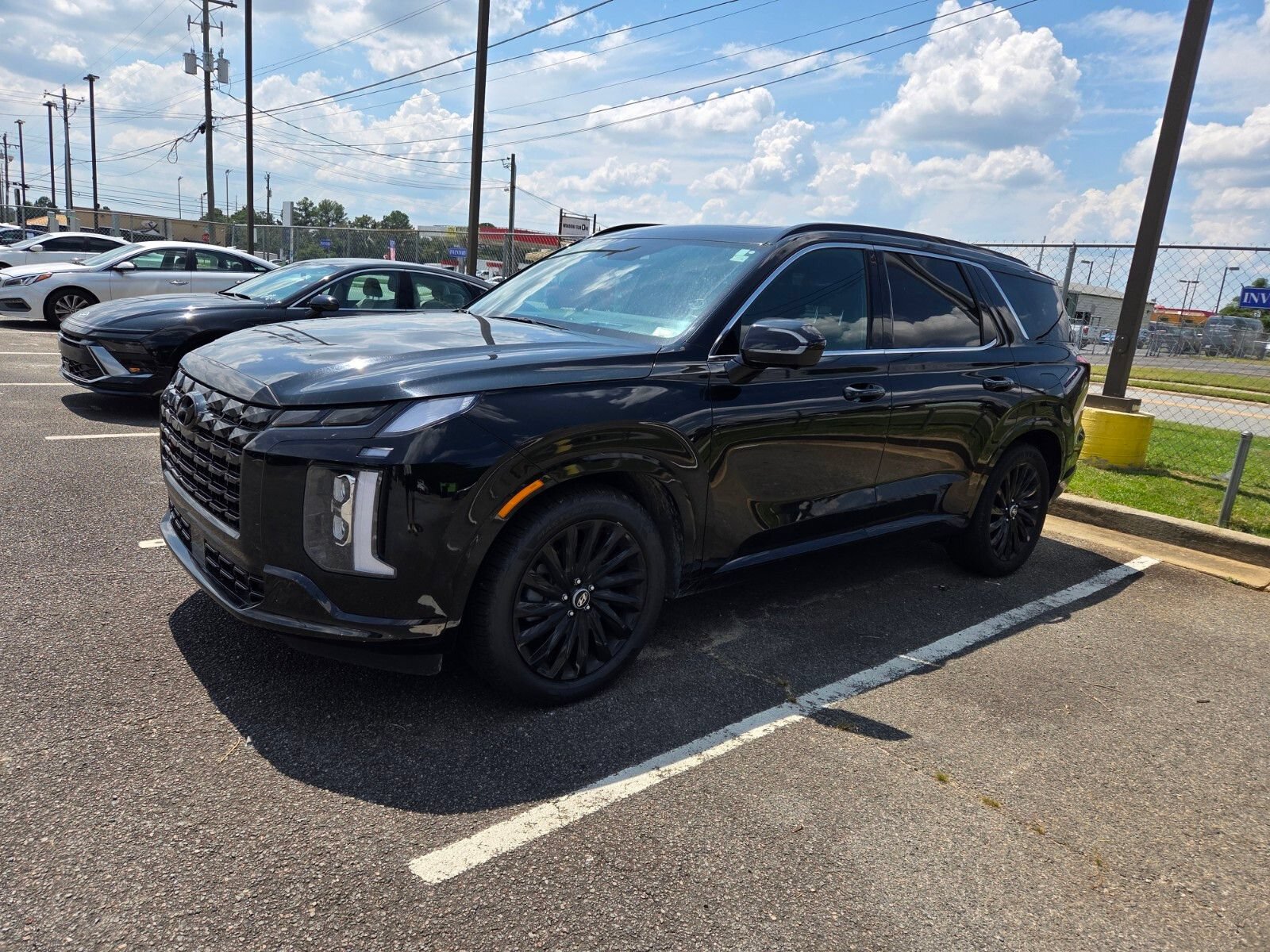 Used 2024 Hyundai Palisade Calligraphy AWD/4WD image 3