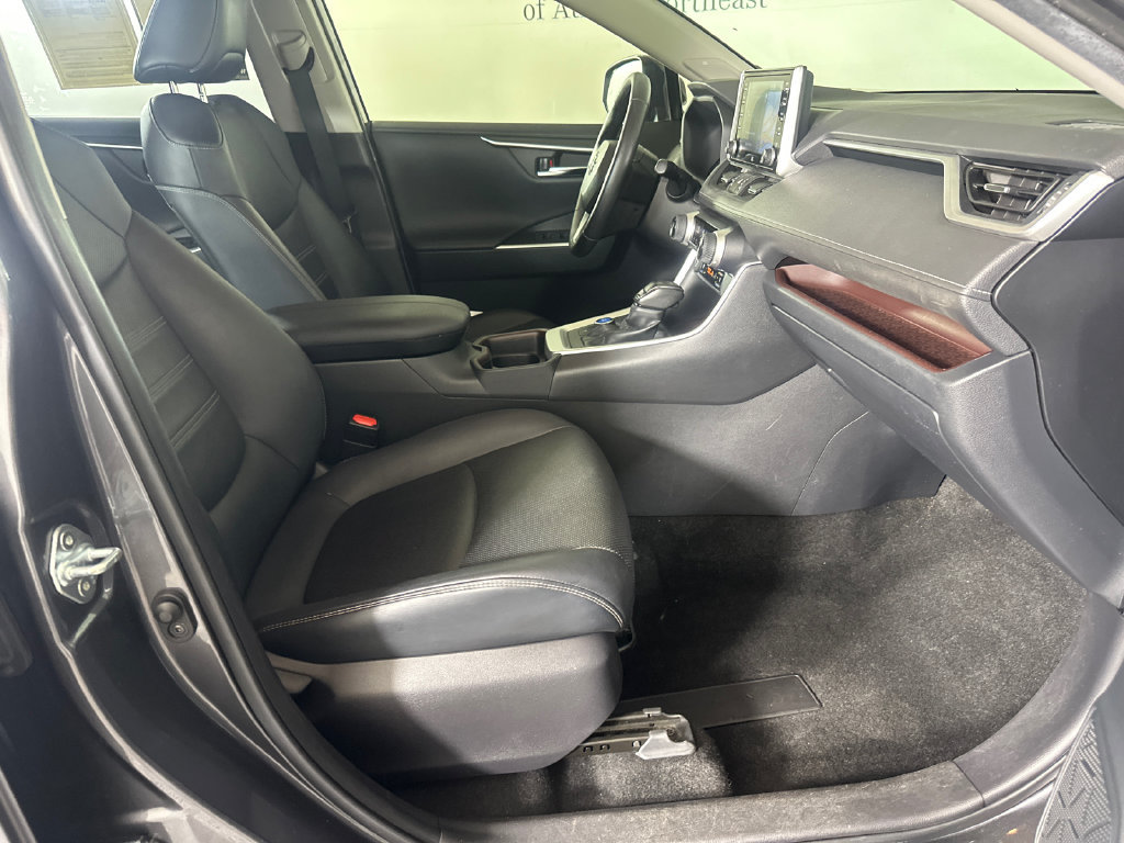 Used 2019 Toyota RAV4 Limited AWD/4WD image 13