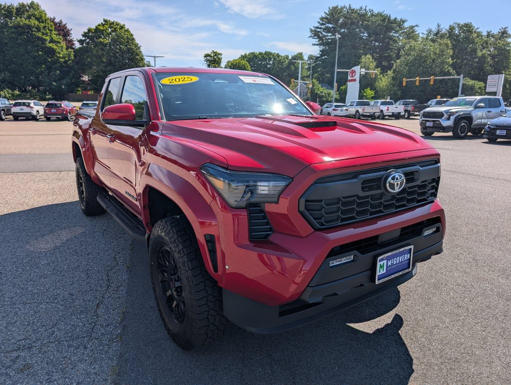 Used 2025 Toyota Tacoma TRD Sport AWD/4WD image 8