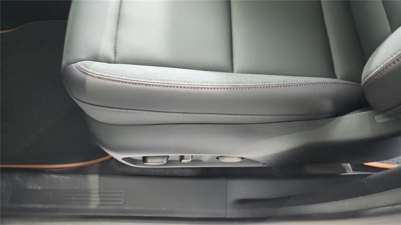 New 2026 GMC Terrain AT4 AWD/4WD image 11