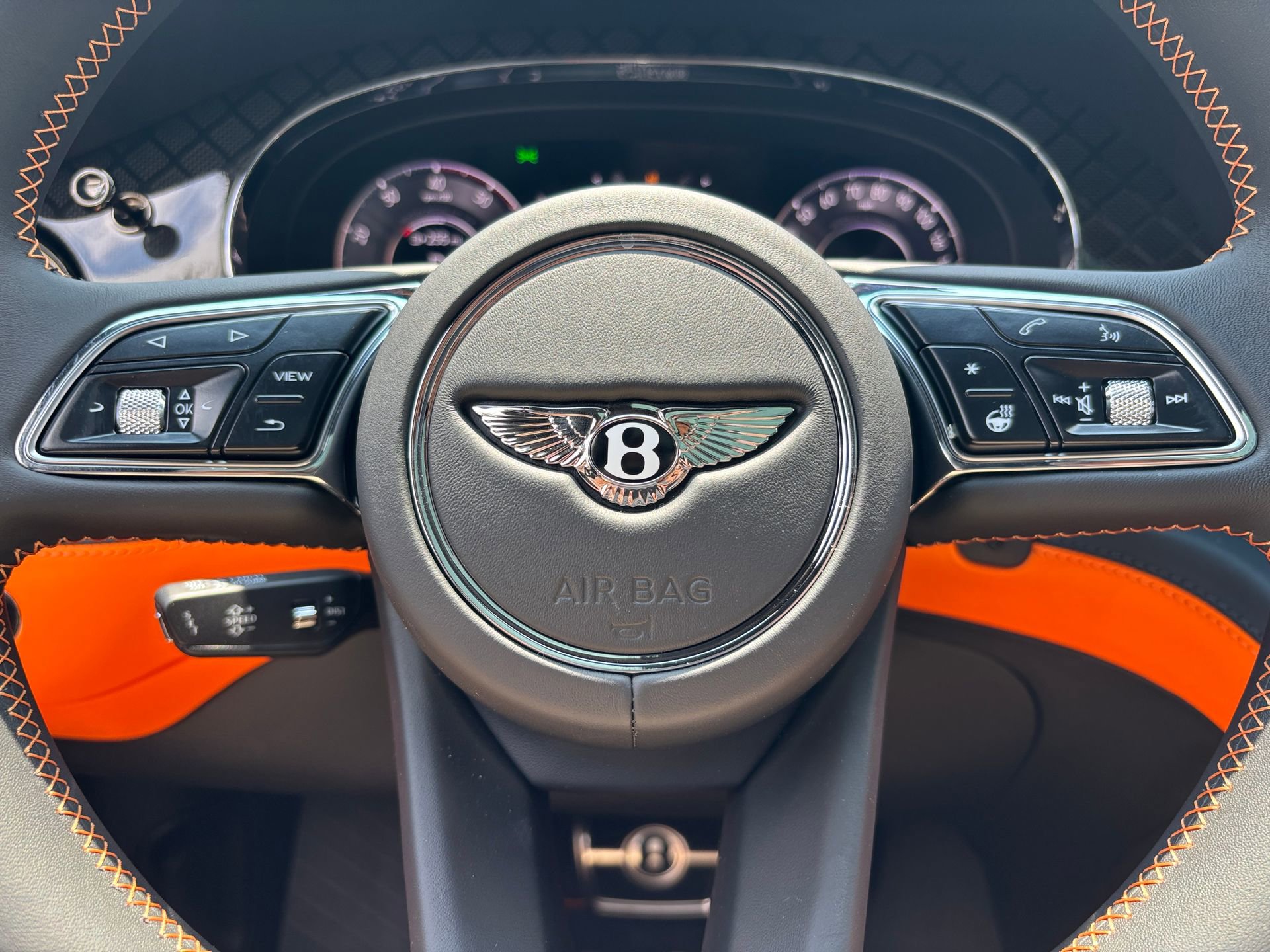 New 2025 Bentley Bentayga image 55