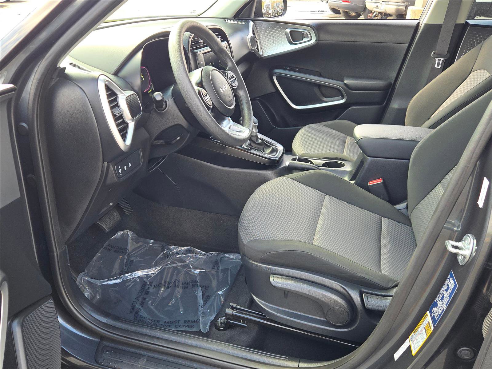 Used 2025 Kia Soul LX w/ LX Technology Package image 26