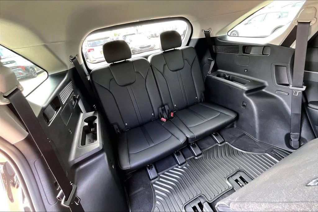 Used 2025 Kia Sorento S AWD/4WD image 28