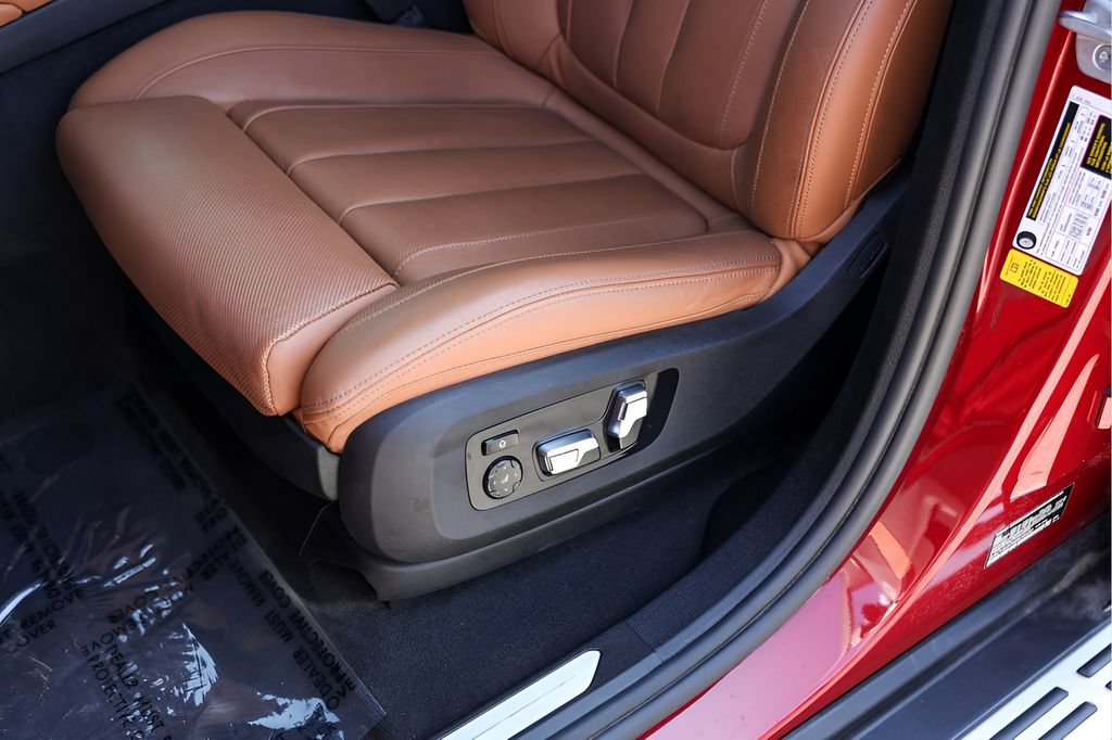 Used 2021 BMW X6 sDrive40i w/ Executive Package RWD image 11