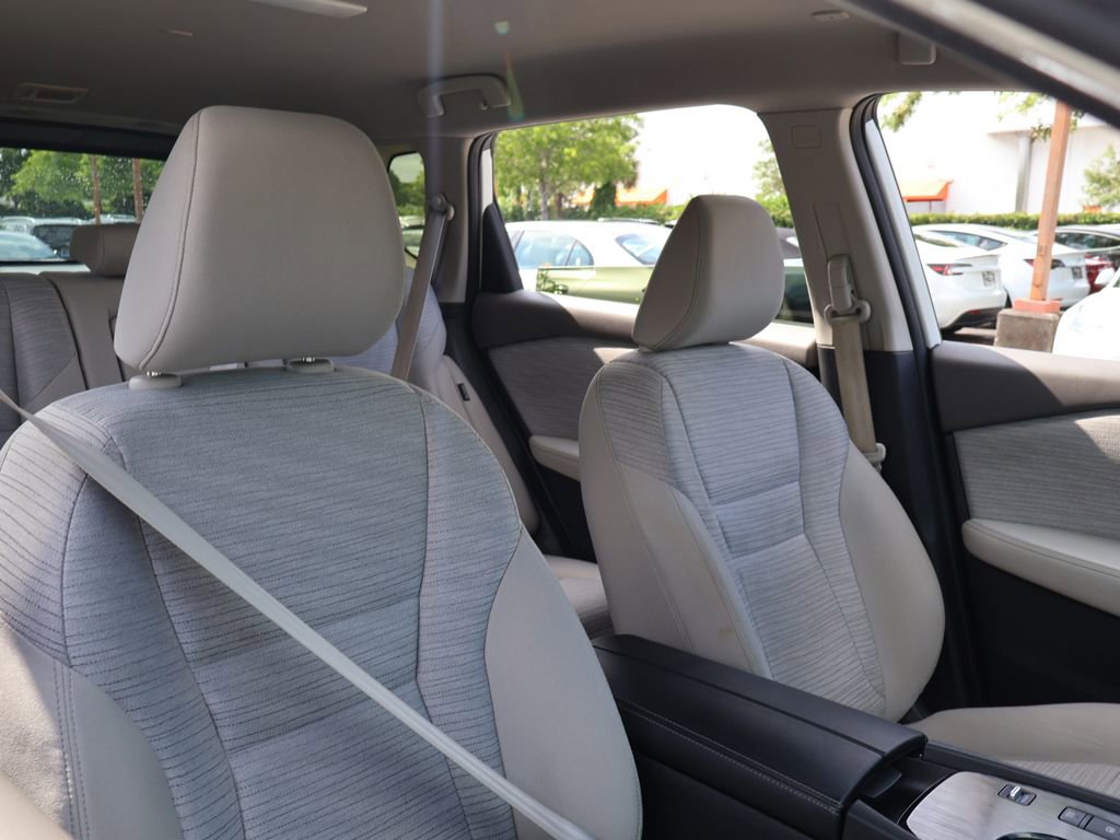 Used 2023 Nissan Rogue SV FWD image 27