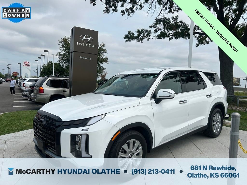 Used 2023 Hyundai Palisade SE image 1