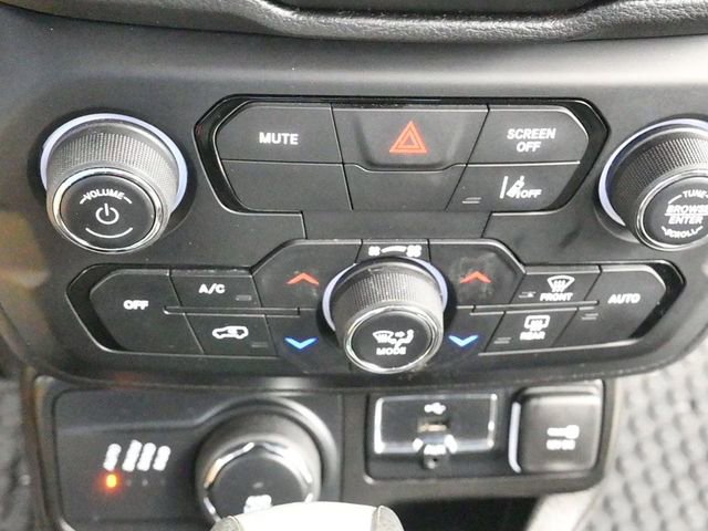 Used 2023 Jeep Renegade Latitude image 24