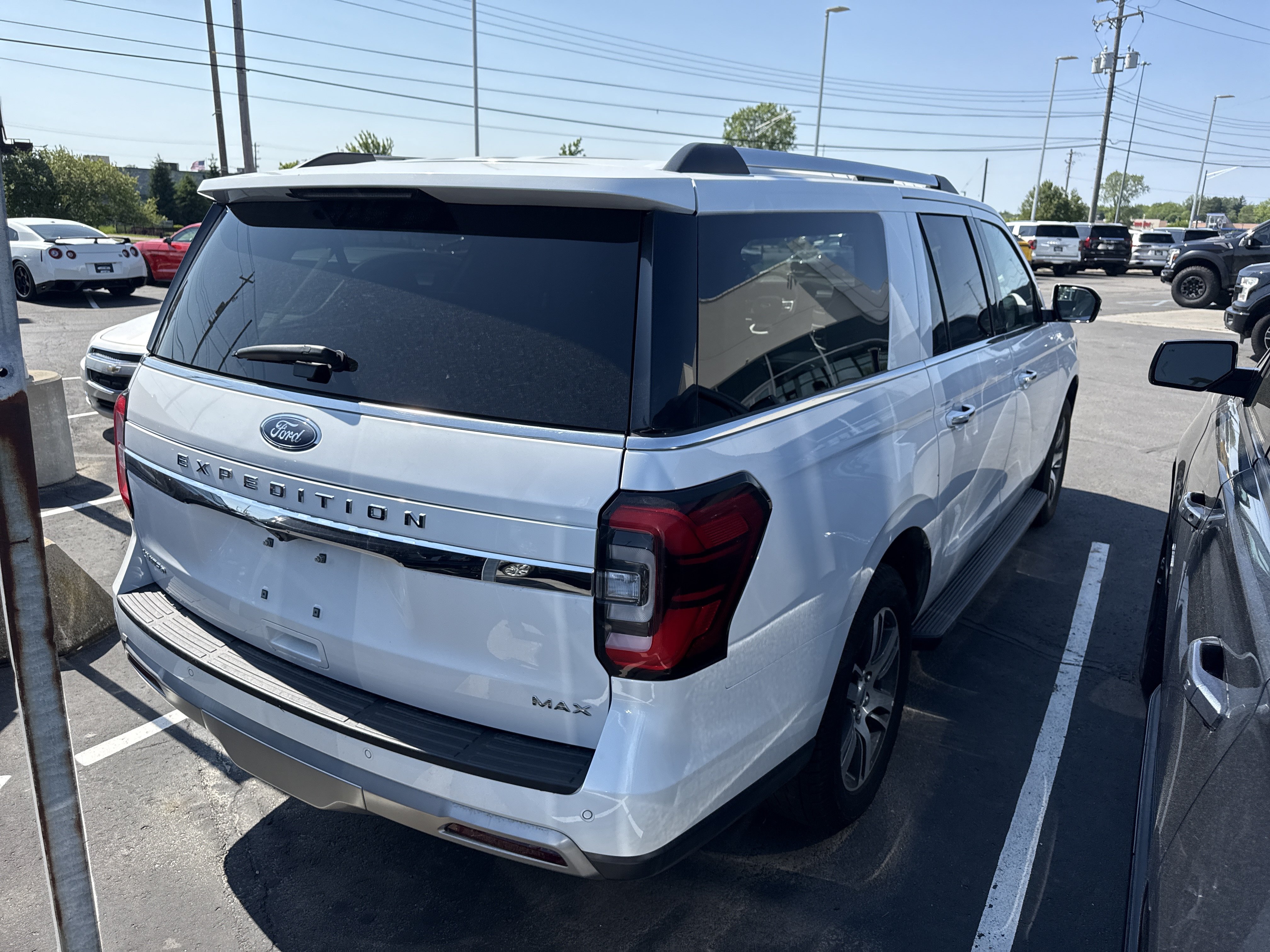 Used 2024 Ford Expedition Max Limited AWD/4WD image 3