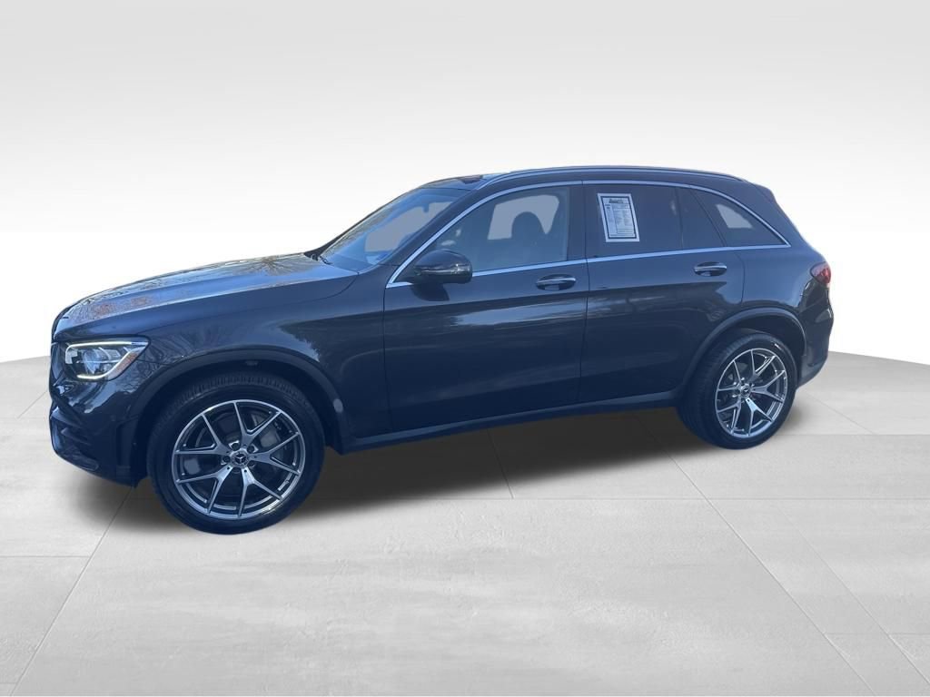Used 2021 Mercedes-Benz GLC 300 4MATIC w/ AMG Line image 5