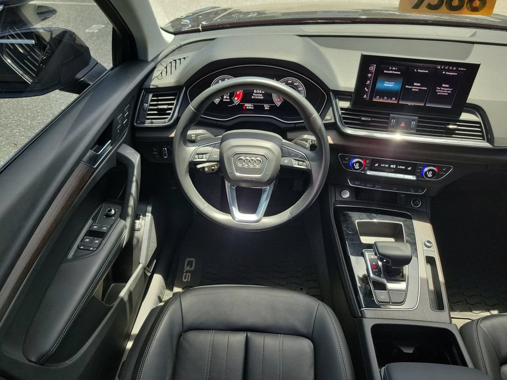 Used 2021 Audi Q5 2.0T Premium Plus w/ Premium Plus Package AWD/4WD image 9