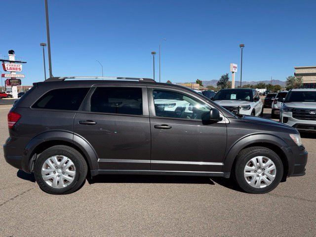 Used 2018 Dodge Journey SE w/ Connectivity Group FWD image 4
