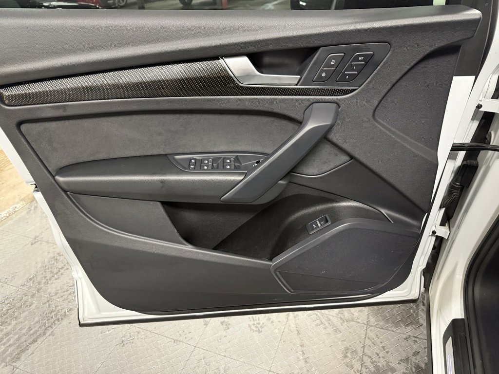 Used 2022 Audi SQ5 Premium w/ Convenience Package image 8