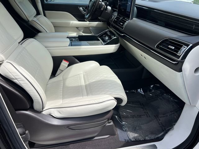 Certified 2022 Lincoln Navigator Black Label AWD/4WD image 15