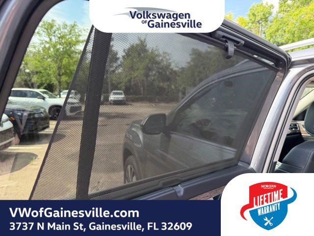Certified 2025 Volkswagen Atlas SEL AWD/4WD image 11