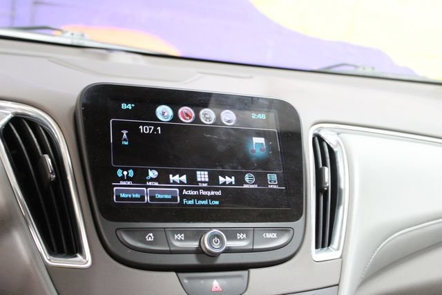 Used 2017 Chevrolet Malibu LT w/ True North Edition FWD image 19