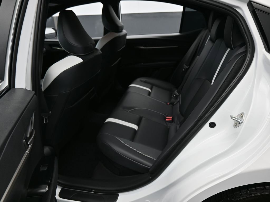 Used 2026 Toyota Camry SE image 33